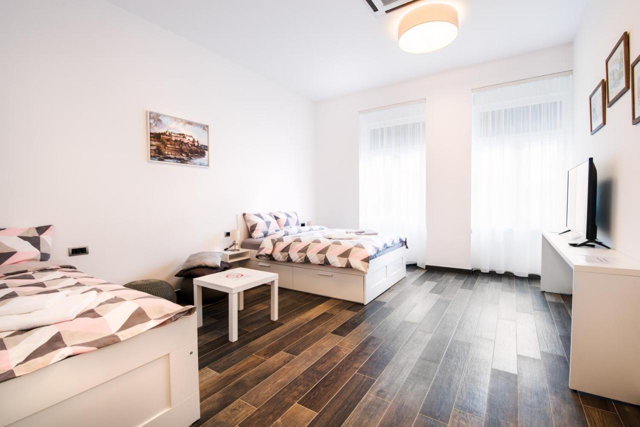נובי סאד Apartmani Sterija מראה חיצוני תמונה