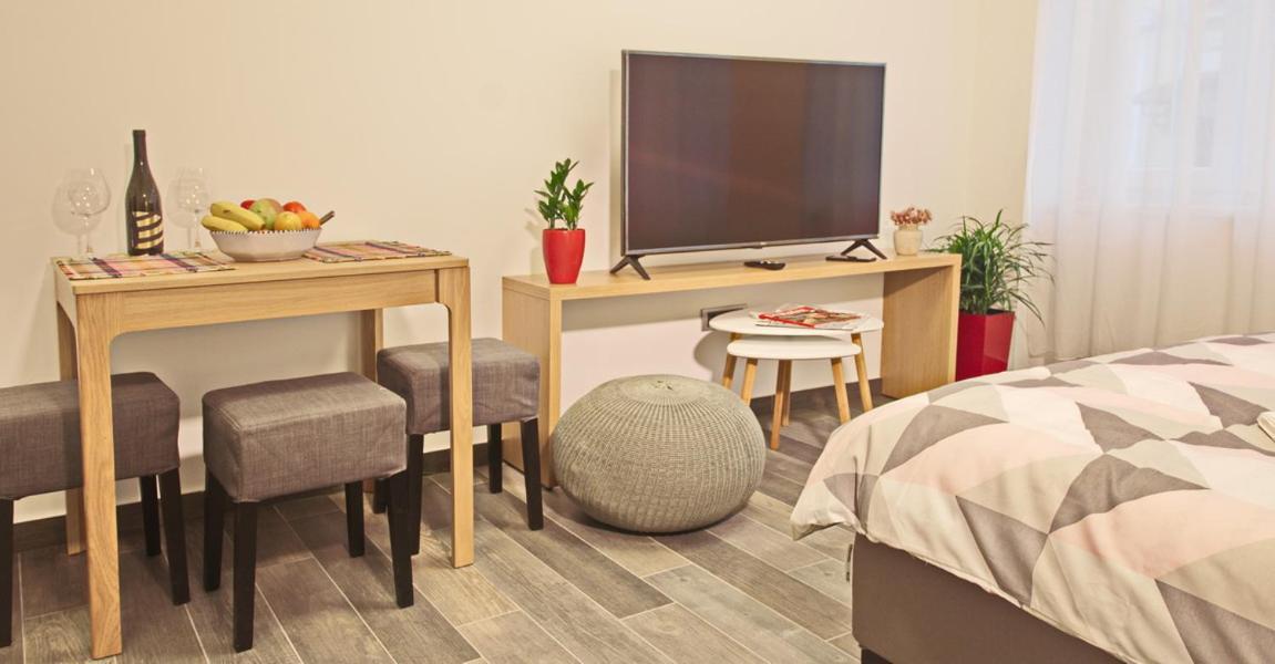 נובי סאד Apartmani Sterija מראה חיצוני תמונה